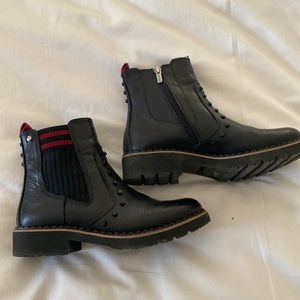 Pikolinos Women’s Leather Ankle Boot